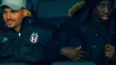 Demba Ba ve Ersan tribünde