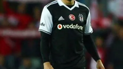 Beşiktaş'ta sakatlık depremi ! Adriano...