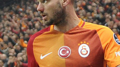 Sneijder’e uyarı geldi