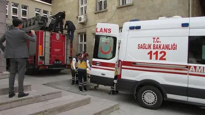 Hastanede tatbikat gerçek oldu ! yere yığıldı...