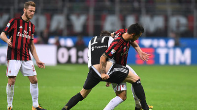 Mario Mandzukic’in zor anları ! Şortu indi...