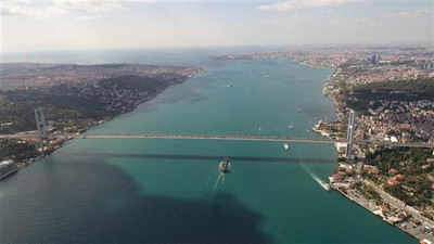 Boğazın rengi turkuaza döndü