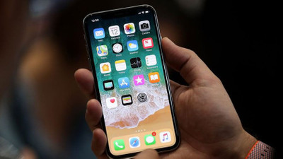 Apple 3 yeni iPhone tanıtacak