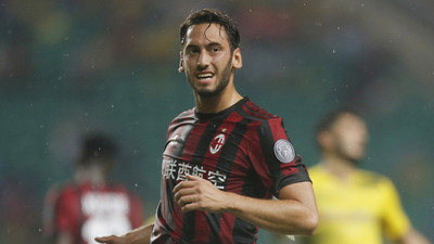 Milan'dan sürpriz Hakan Çalhanoğlu kararı