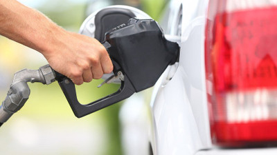 Önceki günkü 7 kuruş indirimden sonra benzine 10 kr zam geliyor !