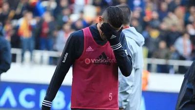 Maça dakikalar kala Beşiktaş'a büyük şok !