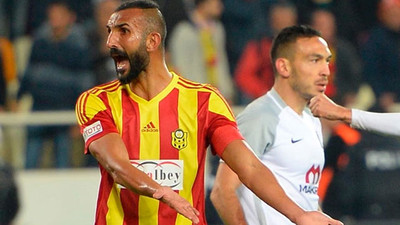 Skandal ! Yalçın Ayhan'ı önce oynattılar...