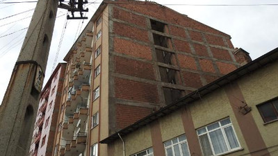 18 yaşındaki anne bebeğini 5. kattan attı