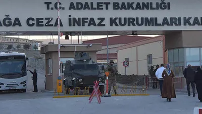 Cezaevi kundakçısı ikinci kez yakmış !