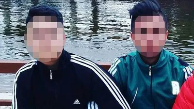 İki öğrenci okul müdürünü öldürdü