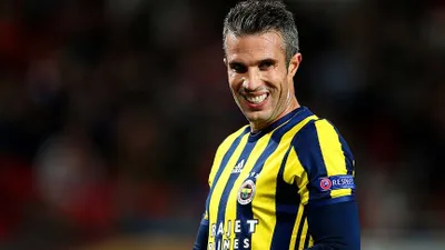 Van Persie elektronik sigara içiyor !
