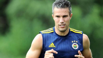 Fenerbahçe transferde Persie'yi bekliyor !