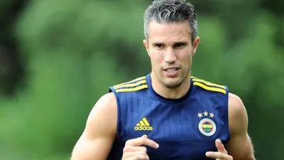 Fenerbahçe transferde Persie'yi bekliyor !
