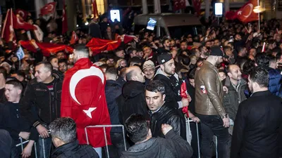 Hollanda'dan bir skandal daha ! O Türkler davalık oldu