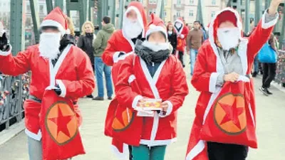 PKK'lılar Noel Baba kılığına girdi