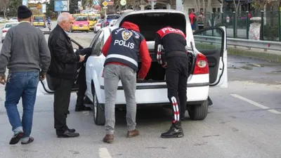 İstanbul'da polis tüm şehri kuşattı