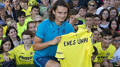 Villarreal Enes Ünal'ı basına tanıttı !
