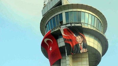 Atatürk Havalimanı'nda ''canımızı verdik sen vermedik'' pankartı