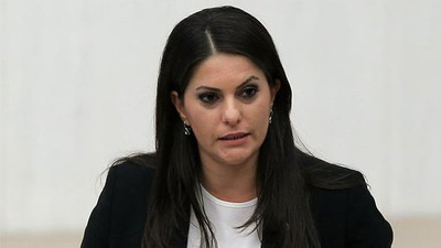 Jülide Sarıeroğlu’nun tweeti olay oldu, açıklama yaptı