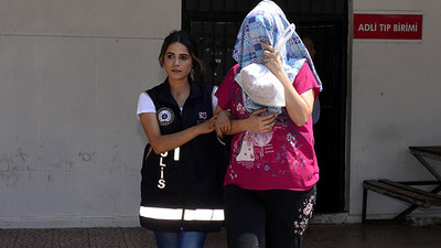 Adliyeye giderken üzerlerini değiştirdiler