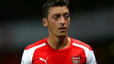 Mesut Özil’den alkışlanacak hareket