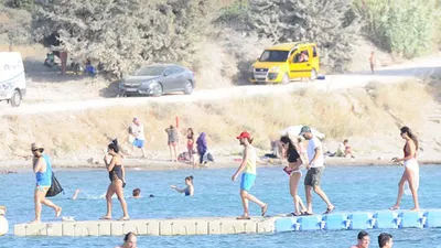 Görenler onları turist sandı ama...