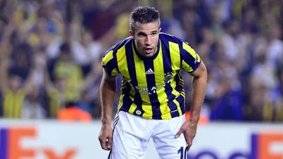 Fenerbahçe gemileri yaktı ! Van Persie...
