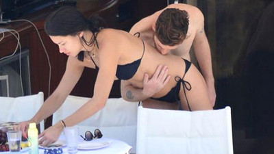 Adriana Lima ile Metin Hara'dan aşk pozu