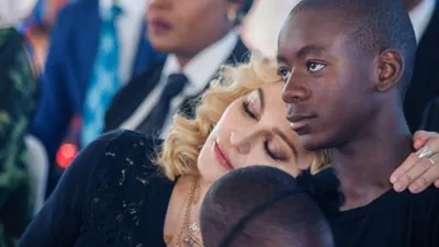 Madonna’dan üvey oğluna büyük fedakarlık