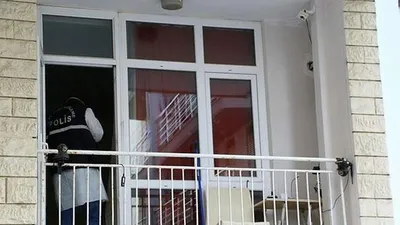 Camdaki sineklerden şüphelendiler ve...