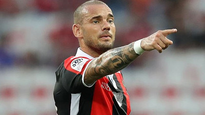 Sneijder'e büyük şok ! Hocası açıkladı...