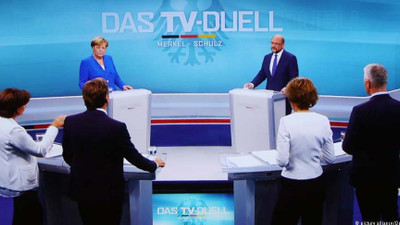 Merkel'den Türkiye'ye tehdit üstüne tehdit