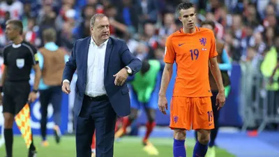 Persie’nin maaşını FIFA ödeyebilir