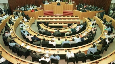 Senegal'de hükümet istifa etti