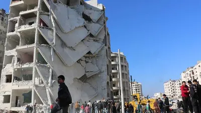 Kurşun gelir diye kafalarına tencere koyarak uyuyorlar