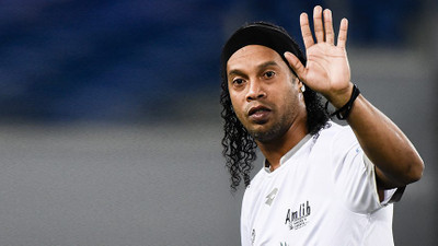 Eski kulüpleri Ronaldinho'yu unutmadı