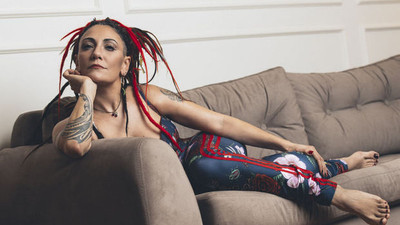 ''Özlem Tekin müziği bıraktı''