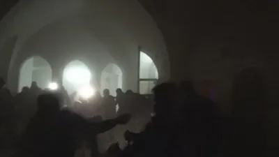 Namaz kılınırken camiye roketli saldırı: Ölü ve yaralılar var