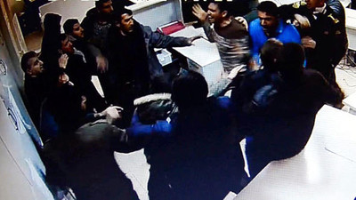 Diyarbakır'da DEDAŞ binasını bastılar !