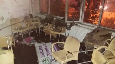 İstanbul'da HDP binasını ateşe verdiler