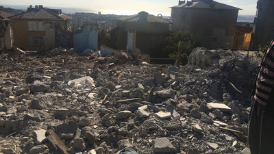 İstanbul Üsküdar'da belediye enkazı 
