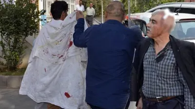 Adliye karışınca polis örtüye sarıp götürdü