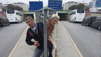 Eminönü'nde ''Ölüm geçişi'' ! Önlemler işe yaramıyor