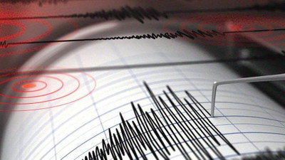 O ilimizde korkutan deprem ! Sallandı...