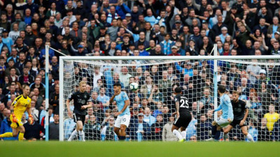 Manchester City Burnley karşısında farka koştu !
