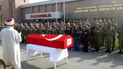 Bedelli askerden acı haber ! Törenle uğurlandı
