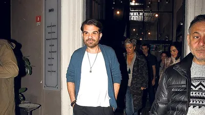 Kenan Doğulu eşi Beren Saat'i unuttu