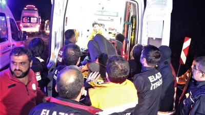 Elazığ'da midibüs şarampole uçtu: 17 yaralı