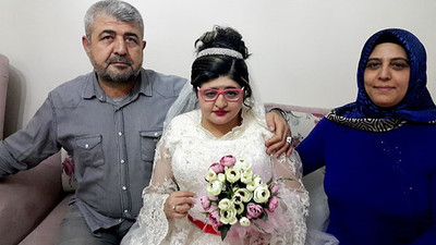 Engelli kızları için ''damatsız'' düğün yaptılar