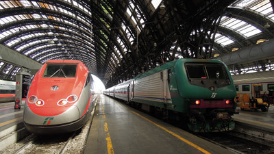 Barcelona’da tren raydan çıktı: 1 ölü, 44 yaralı